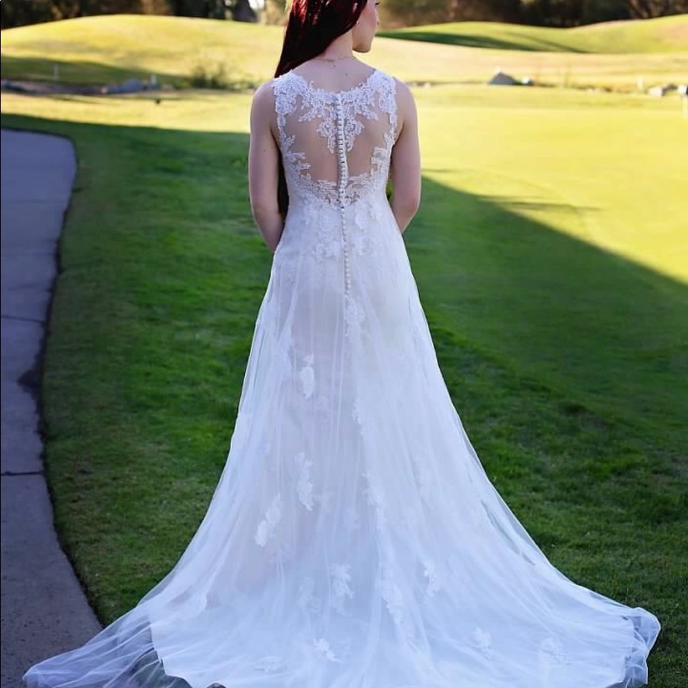 Wedding dress